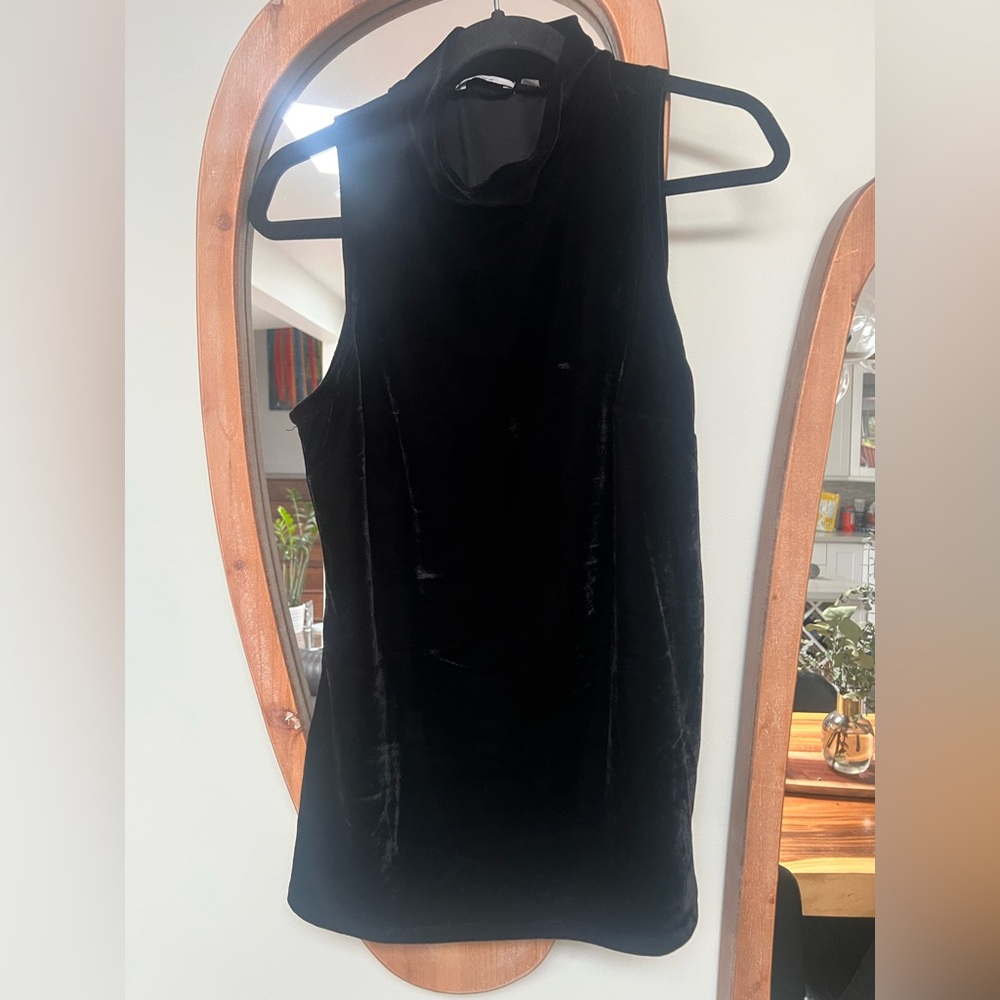 Dex Black Sleeveless Top
